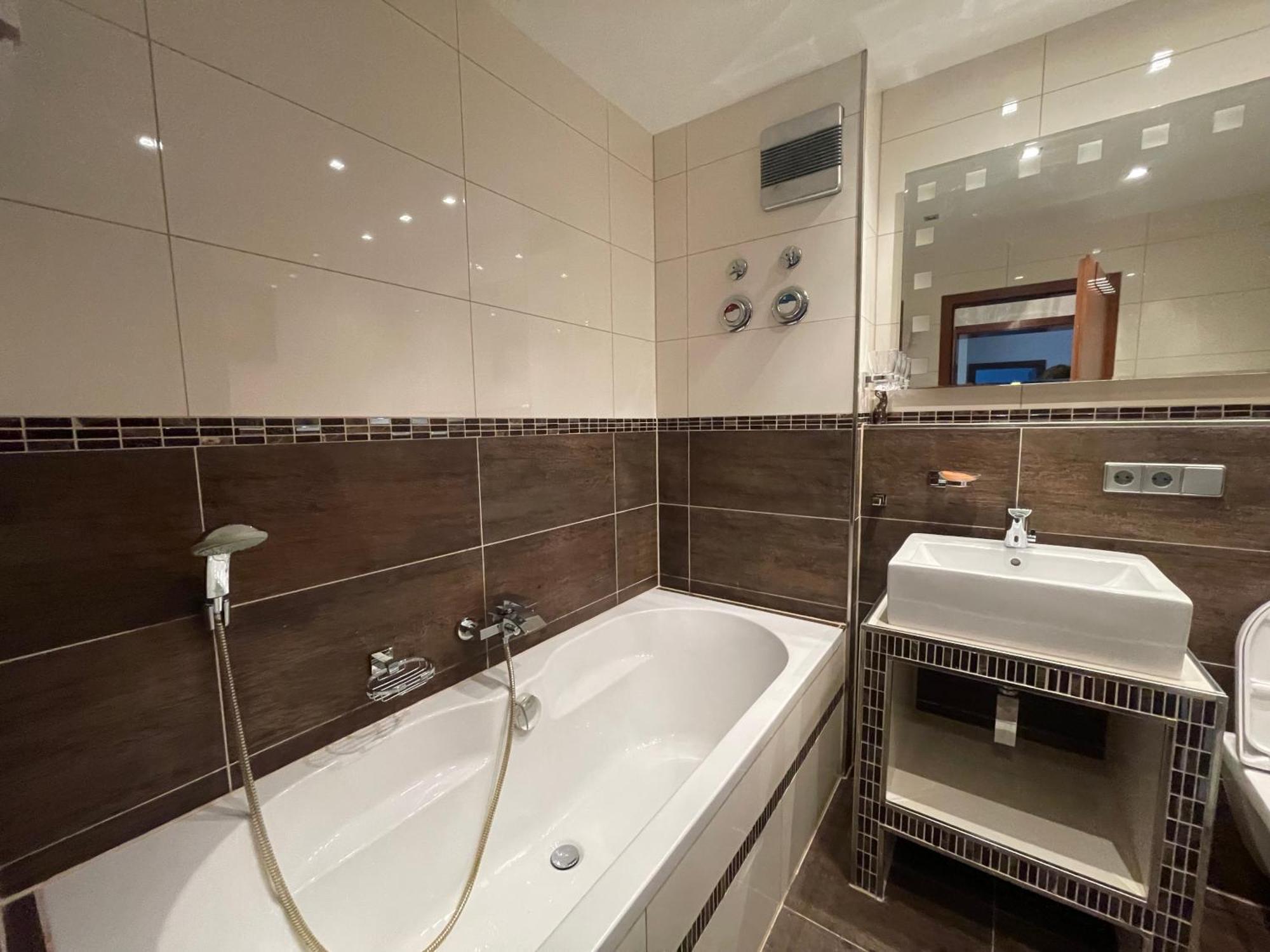 Wunderschoenes 2 Zimmer Apartment Zentrum Goldstadt Pforzheim Exteriör bild